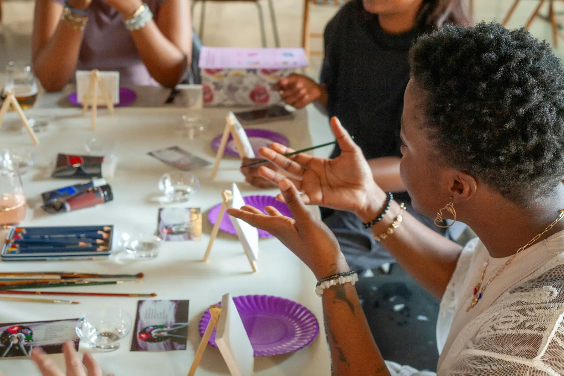 Art therapy group for teens